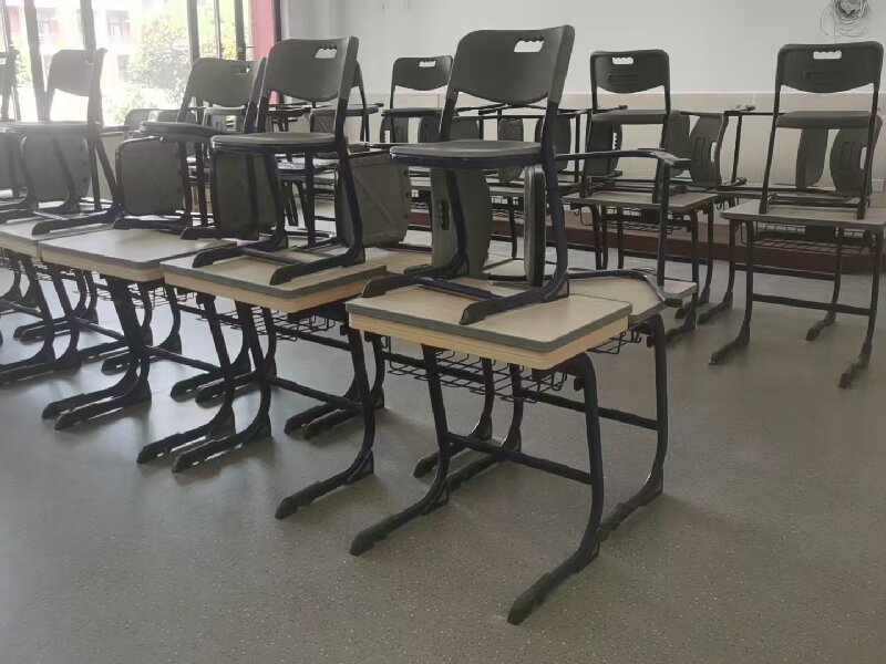 学校教室地面怎么选？耐磨静音是关键