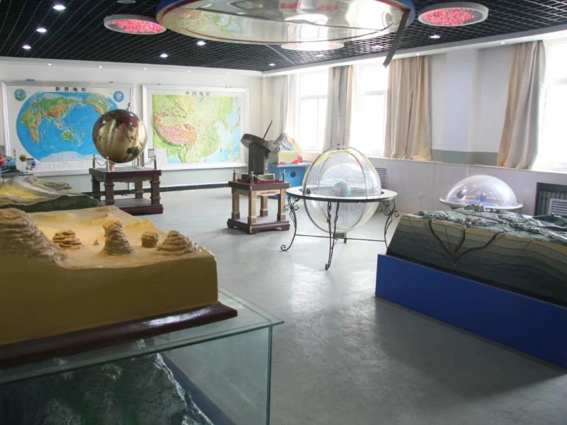 太原市实验中学地板