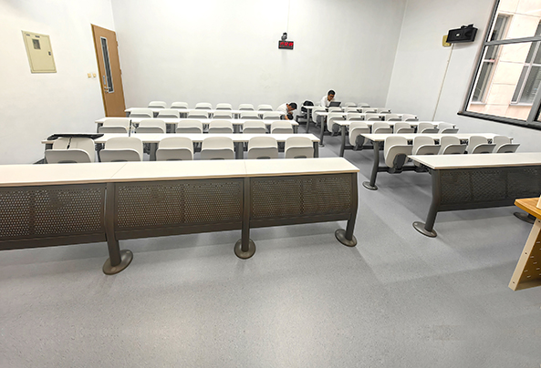 大巨龙北京航空航天大学同质透心地板案例