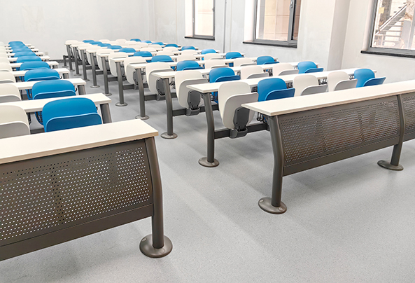 学校同质透心地板案例