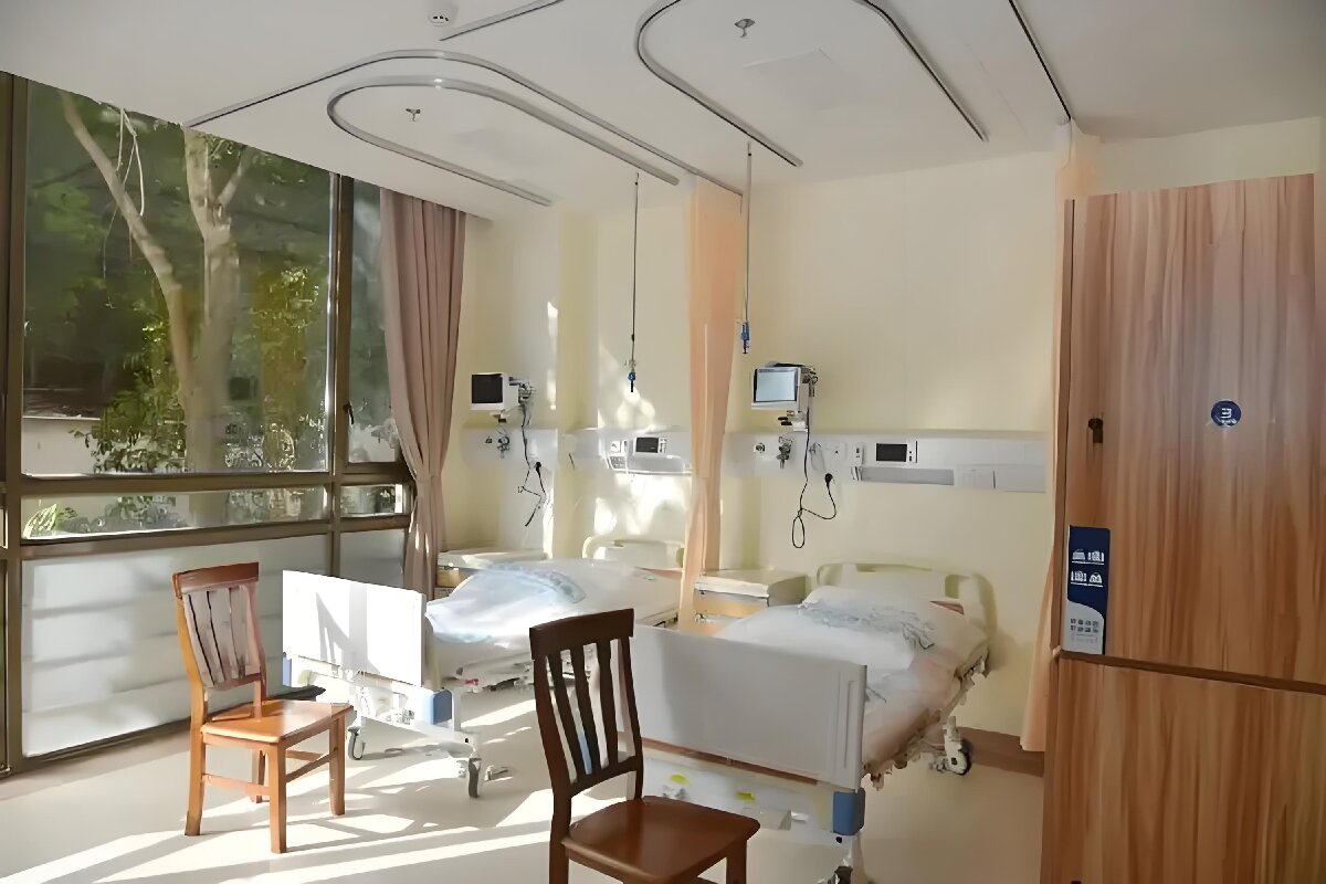 homogeneous PVC flooring