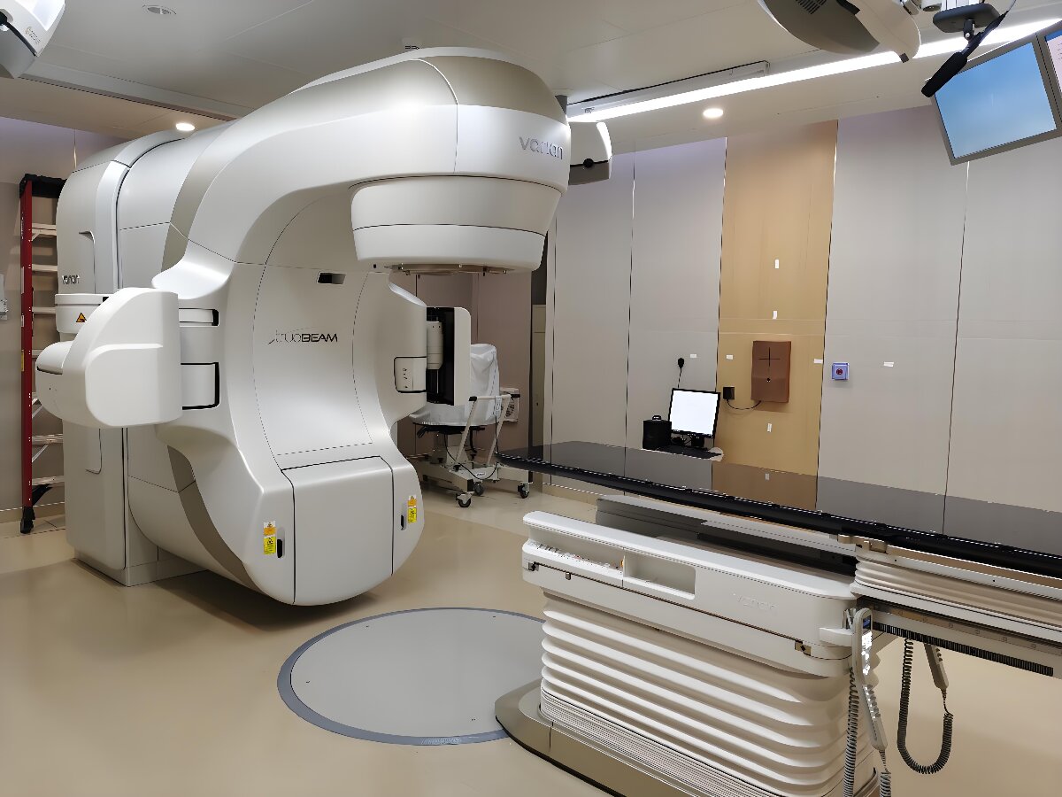 Hospital homogeneous PVC flooring