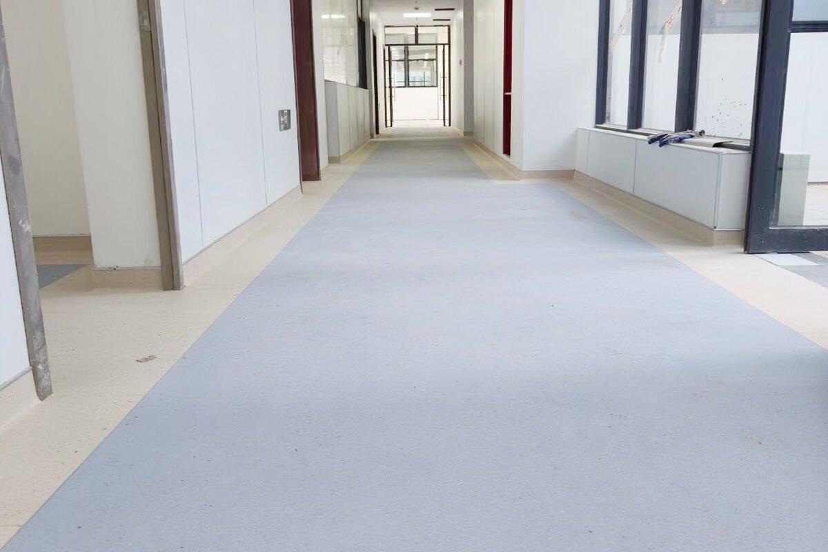阳江城区人民医院塑胶地板阳江城区人民医院走廊塑胶地板