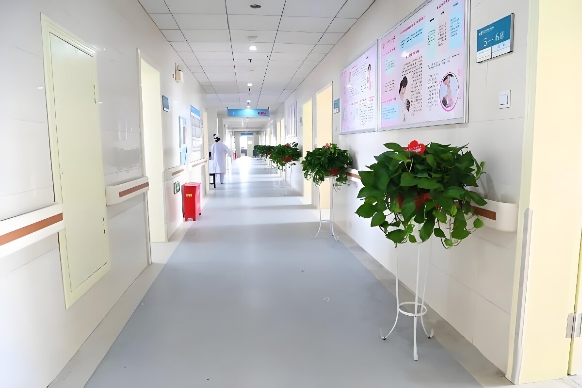 大巨龙医用同质透心pvc地板