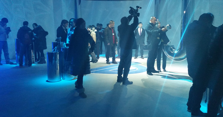 大巨龙裸眼3D产品展示现场