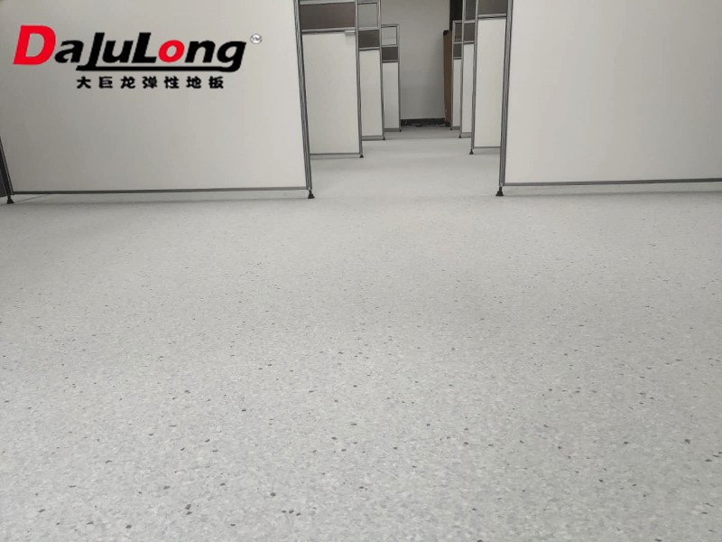 2019年大巨龙部分同质透心地板产品降价回馈新老