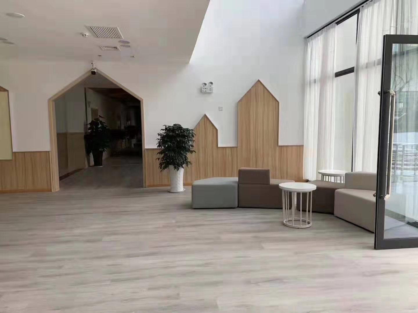 spc锁扣地板的施工方法和施工要点