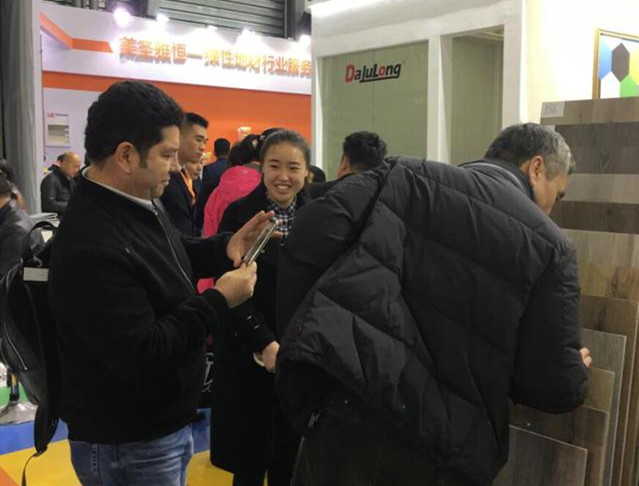 回顾大巨龙2018年上海国际地面材料展