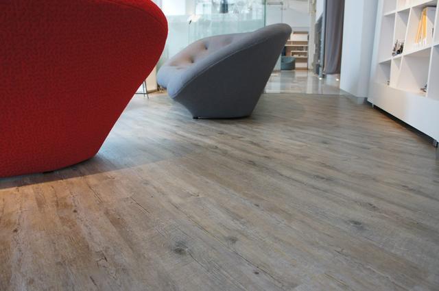 推动行业的未来发展，卡曼国际退出SPC地板