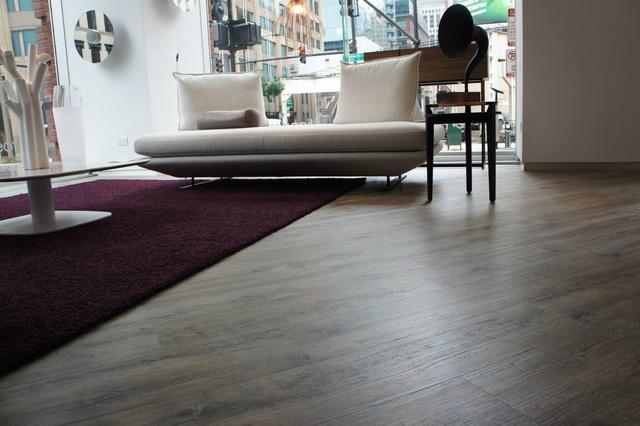 推动行业的未来发展，卡曼国际退出SPC地板