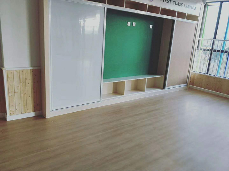 铺装pvc卷材地板基础有裂缝如何处理