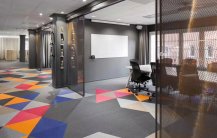 PVC卷材凭借着自身的优点，可以满足客户不同的