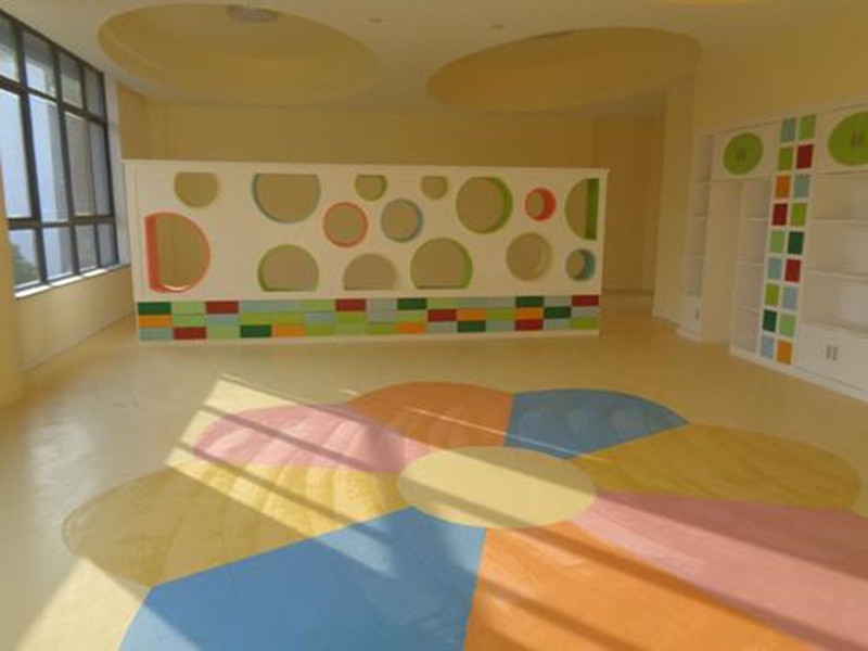 幼儿园用塑胶地板到底好不好